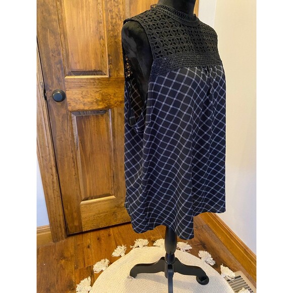 Maurice’s Blouse Plus size 3X Top Black Sleeveless Lace Neckline Vacation Cruise - Picture 4 of 11